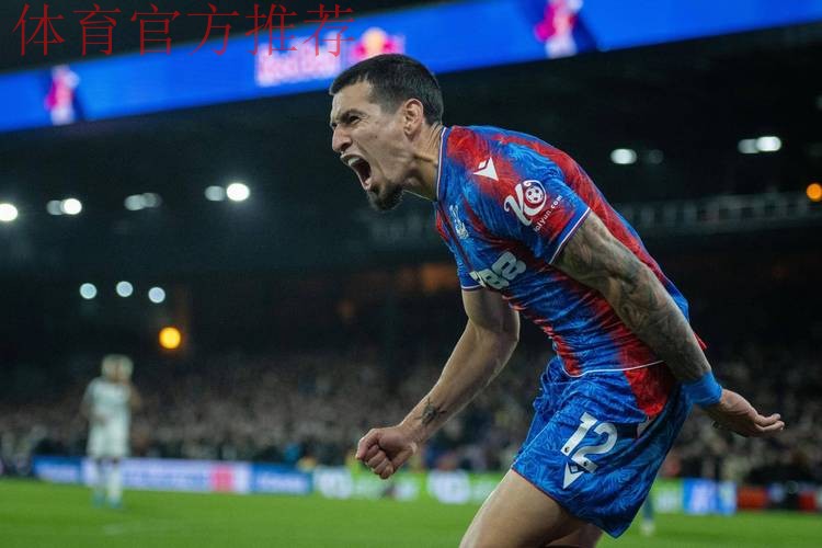 内维尔评卢克肖防守失误致曼联丢球，卡拉格指海文补位不及时